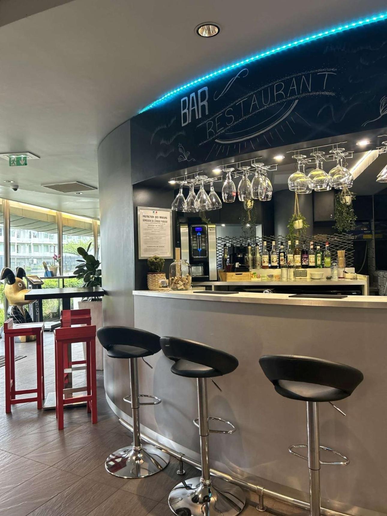 Standing Hotel Suites By Actisource Roissy-en-France Dış mekan fotoğraf