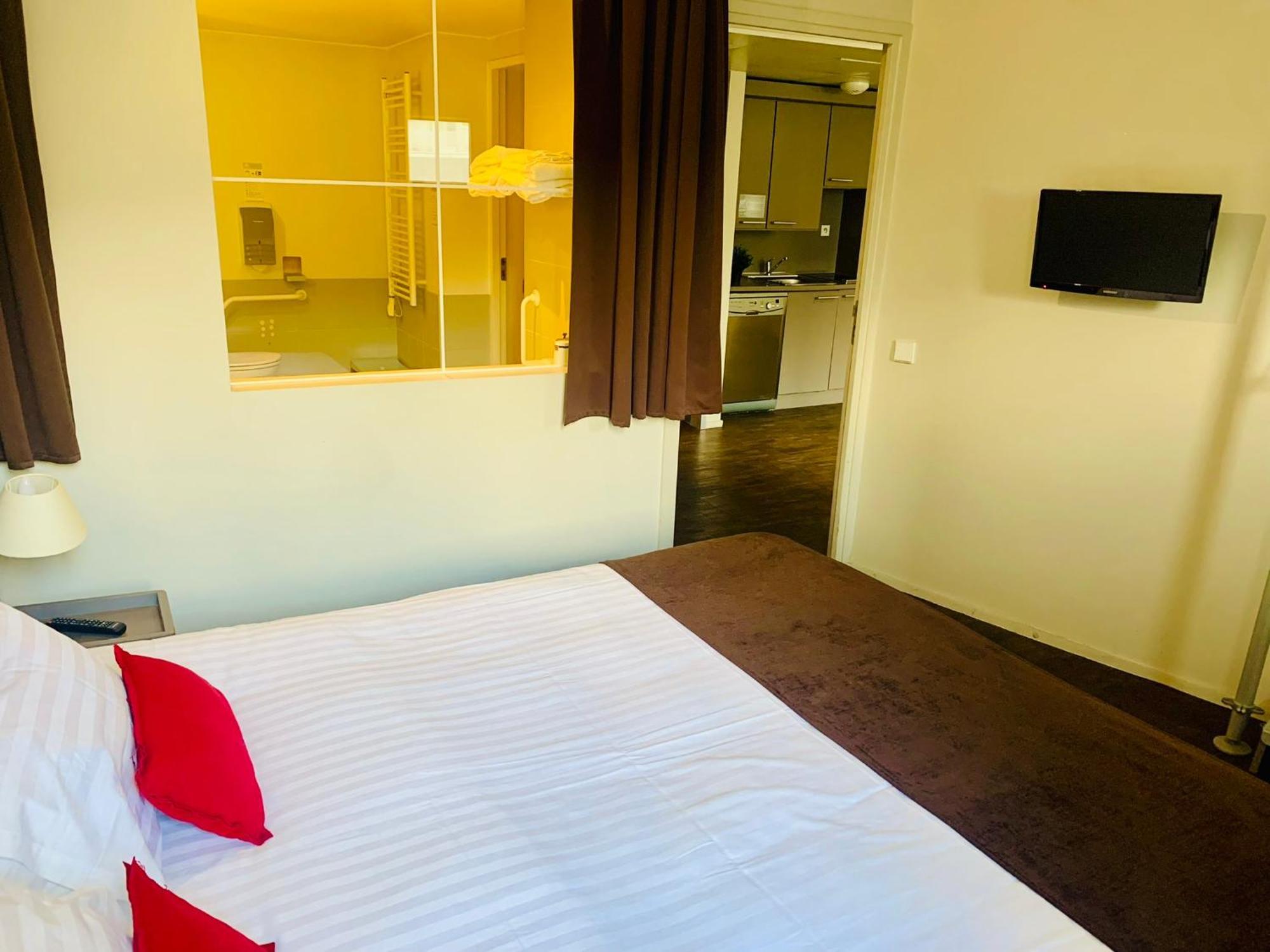 Standing Hotel Suites By Actisource Roissy-en-France Dış mekan fotoğraf
